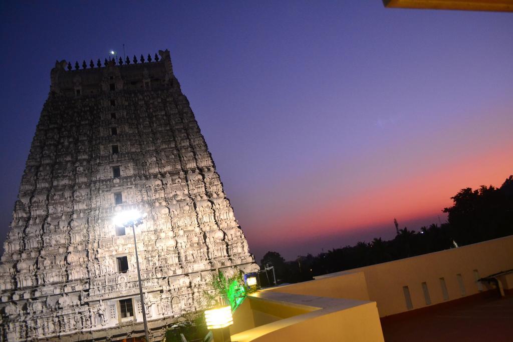 Sri Sarvesha Js Palace Temple View Tiruvannāmalai Dış mekan fotoğraf